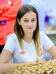 Szczepkowska Karina (30675821165) (изрязано) .jpg