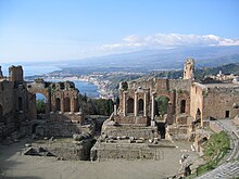 Il teatro greco-romano di Taormina.