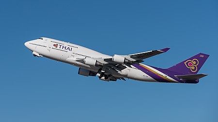 English: Thai Airways International Boeing 747-4D7 (reg. HS-TGP, msn 26610/1047) at Munich Airport (IATA: MUC; ICAO: EDDM) departing 26L. Deutsch: Thai Airways International Boeing 747-4D7 (Reg. HS-TGP, msn 26610/1047) auf dem Flughafen München (IATA: MUC; ICAO: EDDM) beim Start auf 26L.