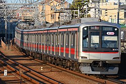 東横線用の5050系（5170F） （2018年12月 多摩川駅）