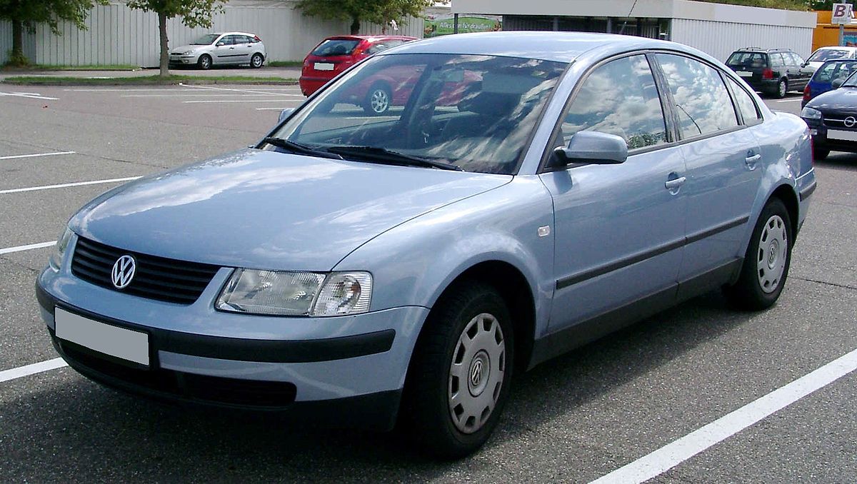 VW Volkswagen Passat 1999 B5 LHD Links Seitentür Außen