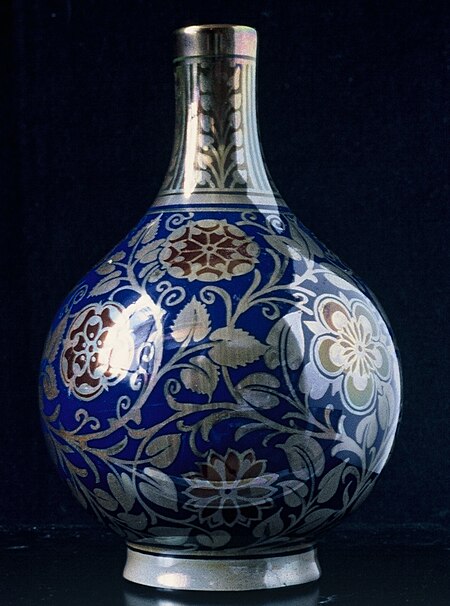 Vase (AM 15878 2) (cropped)