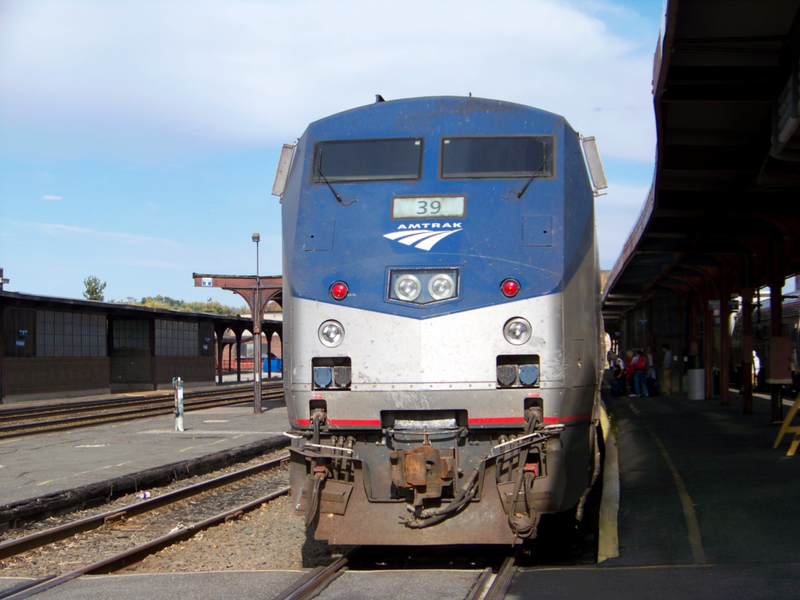 File:Vermonter at Springfield Union Station, September 2008.png