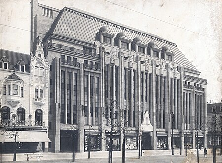 Warenhaus Leonhard Tietz AG, Ansicht der Seitenfront vom Westen aus, Architekt Joseph Maria Olbrich, Düsseldorf, Foto 1913