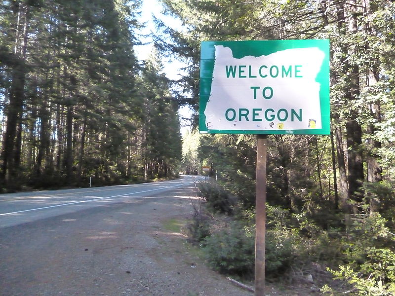 File:Welcome To Oregon Sign, US 199.JPG