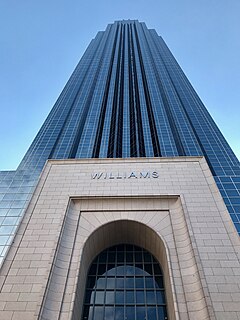 Williams Tower Front.jpg
