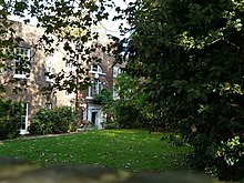 Winchester House garden Winchester House, Putney 09.JPG