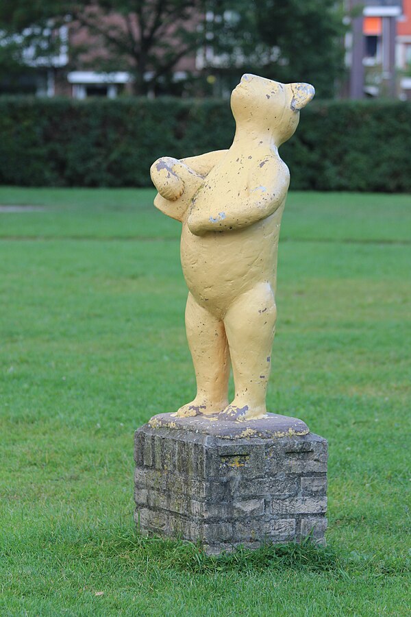 A Winnie-the-Pooh statue in Leiderdorp, Netherlands