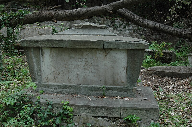 File:Witham's Cemetery, Gibraltar 5.JPG