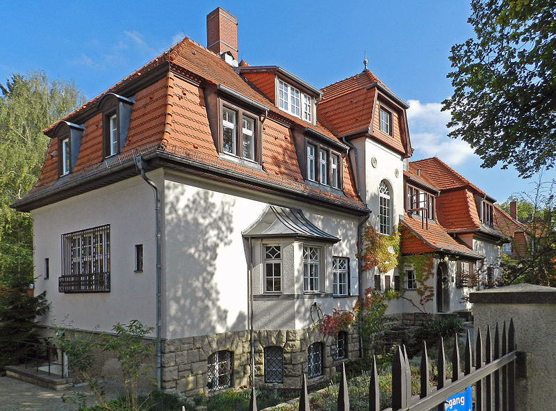 File:Wohnhaus Peter-Lenné-Str 32-34.jpg