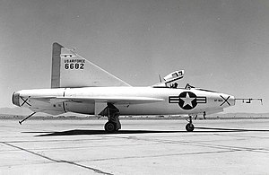 XF-92A na základně Edwards AFB, Kalifornie, 1952