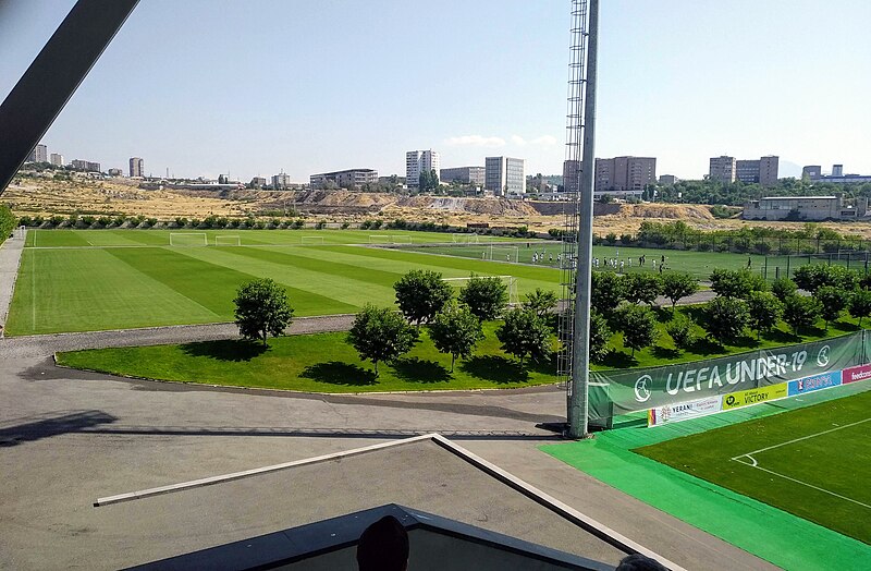 File:Yerevan Football Academy 09.jpg