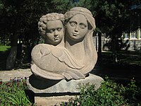 «Մայրը երեխայի հետ», հեղինակ՝ Գերասիմ Շահվերդյան, Ջերմուկ
