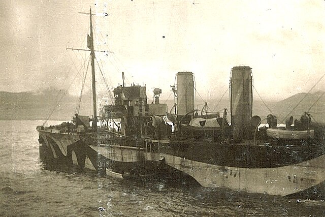 HMS Laburnum served in the SSRNVR until she was scuttled during the fall of Singapore in World War II.