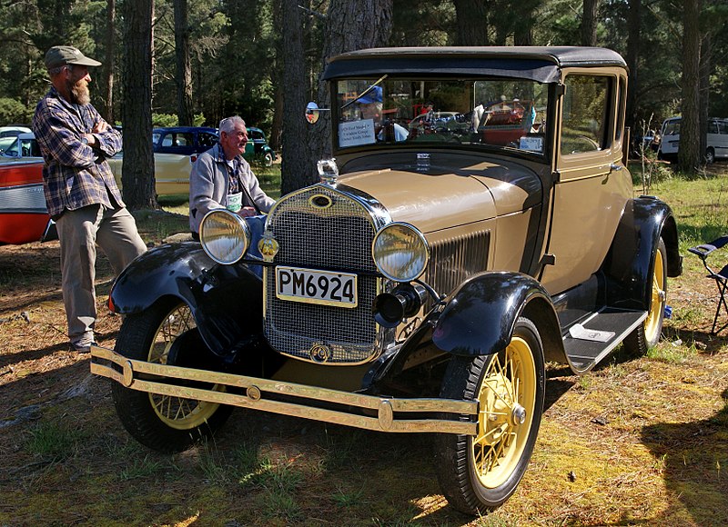 File:1929 Ford Model A 5 Window Coupe (8114612440).jpg