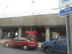 Die Floral Park LIRR Station im Jahr 2015