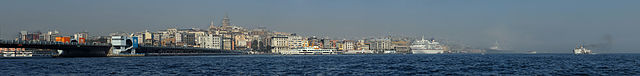 Панорама Галаты (Стамбул, Турция). В центре — Галатская башня