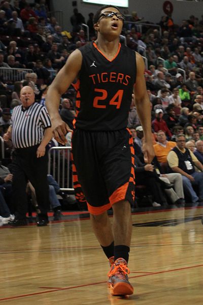 File:20140322 Shawn Roundtree in IHSA consolation game.jpg