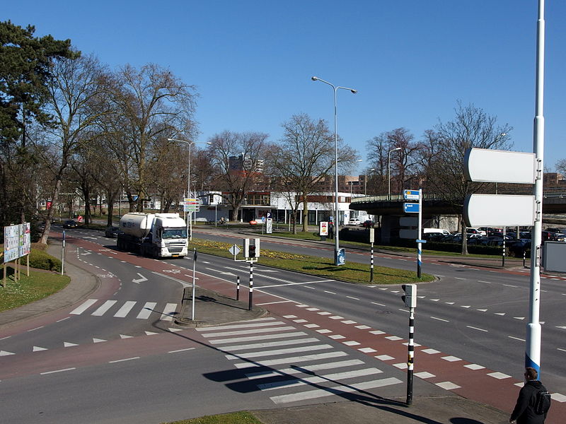 File:20150312 Maastricht; Maasboulevard seen from Kennedybrug 03.jpg