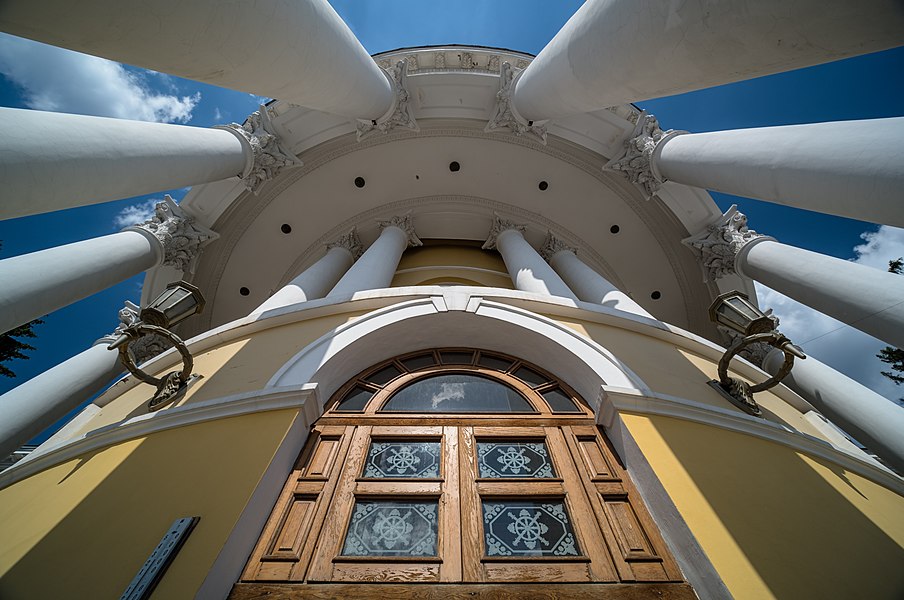 Institute for Noble Maidens (The October Palace), Kyiv Photographer: Maksym Prysiazhniuk