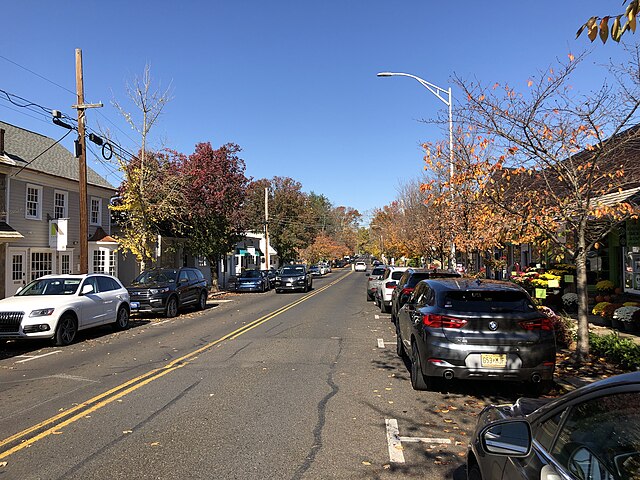 State Street northbound in Newtown