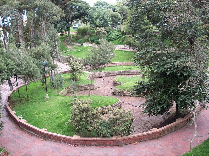 File:45Bosque de la República Monumento Nacional Abandonado Tunja.Centro histórico 2011.jpg