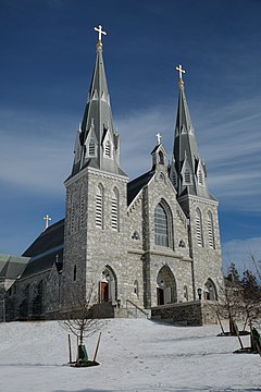 St. Thomas of Villanova Church, the parish church and university chapel of Villanova University. AKSM EM 2005.jpg