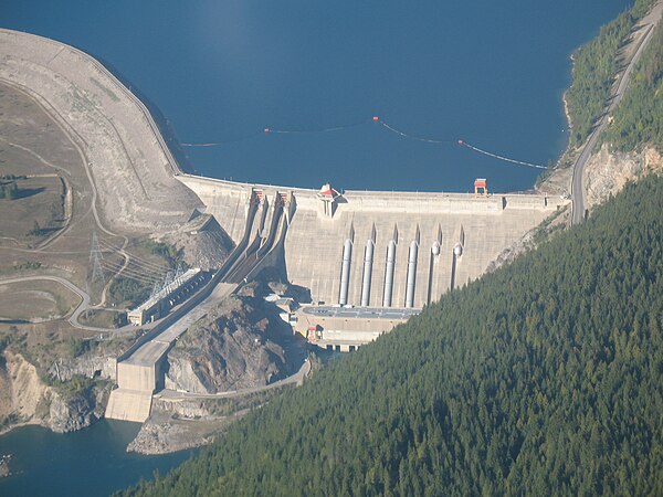 Revelstoke Dam on Columbia River, BC