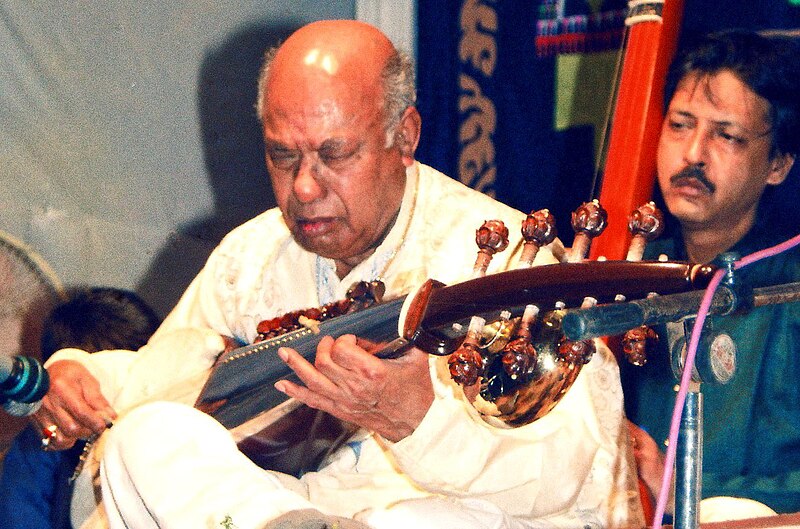 File:Ali Akbar Khan 2000.jpg