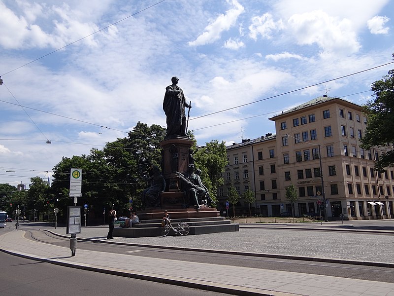 File:Altstadt-Lehel, Munich, Germany - panoramio (113).jpg