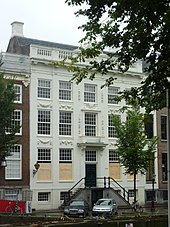 Wohlhabendes Herrenhaus an einem Amsterdamer Kanal