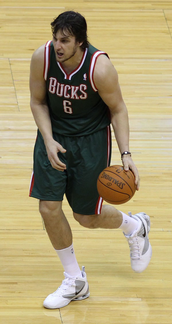 Andrew Bogut was selected 1st overall by the Milwaukee Bucks.