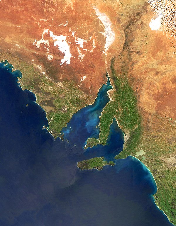 Yorke Peninsula is the central, boot-shaped peninsula above the island and between the two inlets