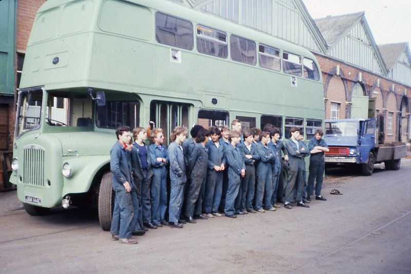 File:BREL apprentices & Daimler bus, converted for community use at Swindon Rail Works, 2.5.1985 scans654 (10466451695).jpg