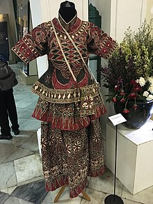 Barkcloth dress of Lore Bada people in Lore Valley, Poso Regency, Central Sulawesi, Indonesia. This collection of Central Sulawesi Museum was exhibited in Textile Museum Jakarta in November 2016. Barkcloth dress of Lore Bada, Central Sulawesi.jpg