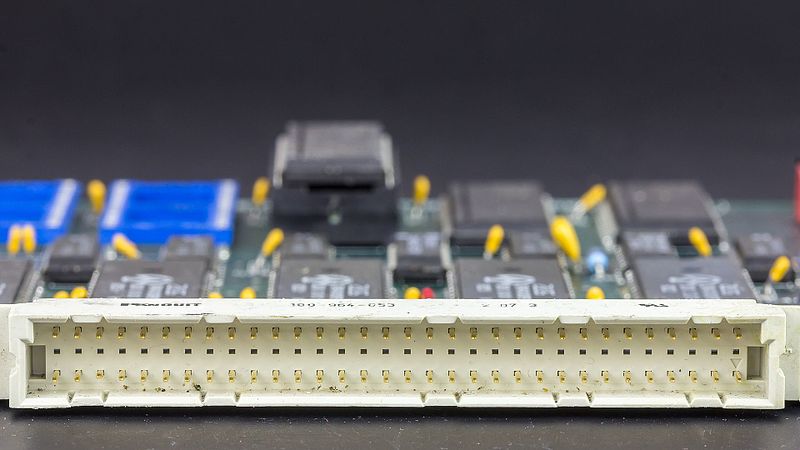 File:Basic Measuring Instruments - Math Processor 83002190 - Panduit pin header-3964.jpg