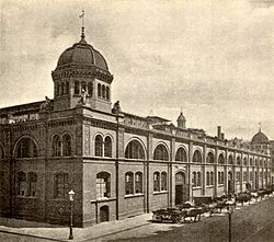 Außenansicht der Zentralmarkthalle I, 1896