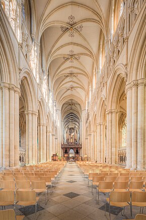 Nave Beverley Minster Nave HDR.jpg