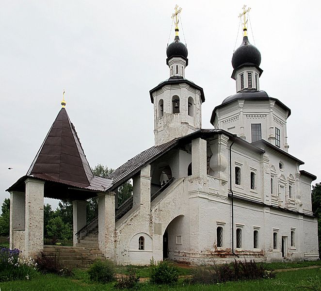 File:Borodino Church (2012-06-10).JPG