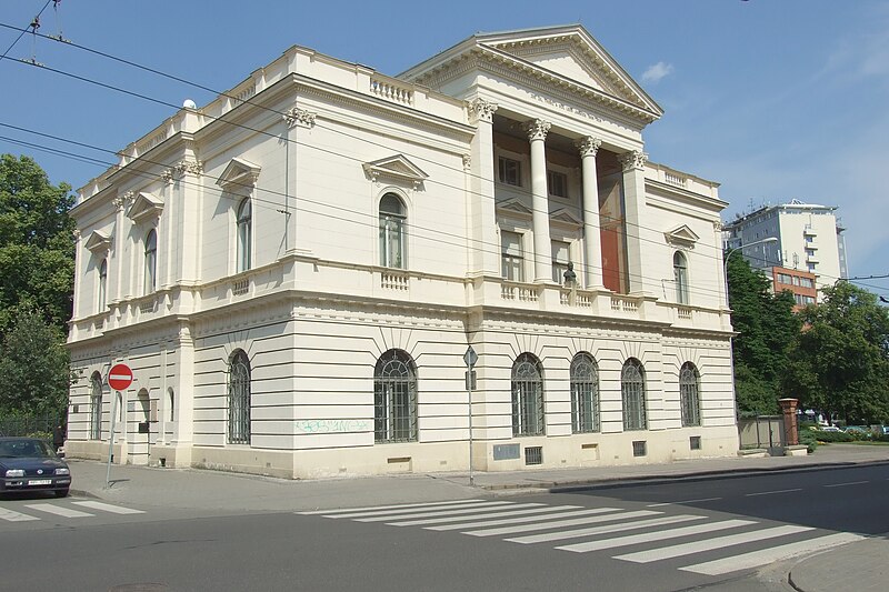 File:Brno-Veveří - Neoklasicistní vila na nároží Kounicovy a Smetanovy ulice.jpg