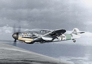 Bundesarchiv Foto 101I-662-6659-37, Flugzeug Messerschmitt Me 109 Recolored.jpg