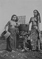 COLLECTIE TROPENMUSEUM Studioportret van twee jonge Balinese vrouwen TMnr 60047673.jpg