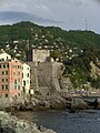 Italiano: Il castello della Dragonara a Camogli.