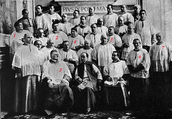 The choir in 1898, which included seven castrato singers: 1 Giovanni Cesari. 2 Domenico Salvatori. 3 Domenico Mustafà. 4 Alessandro Moreschi. 5 Vincen