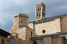 Catedral d'Urgell, torre de la façana.JPG