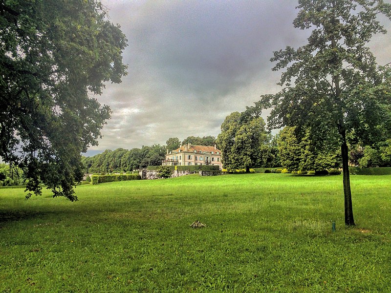 File:Château du Reposoir 6.jpg