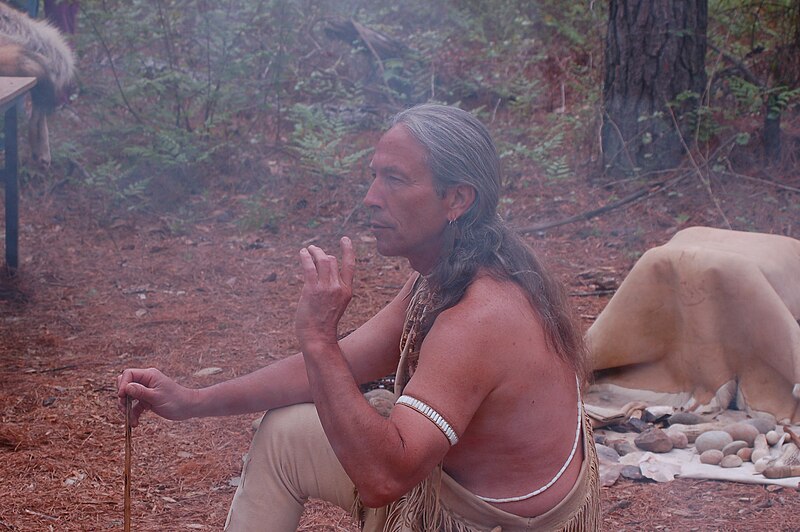 File:Chesapeake Indian for reenactment (5852955888) (2).jpg