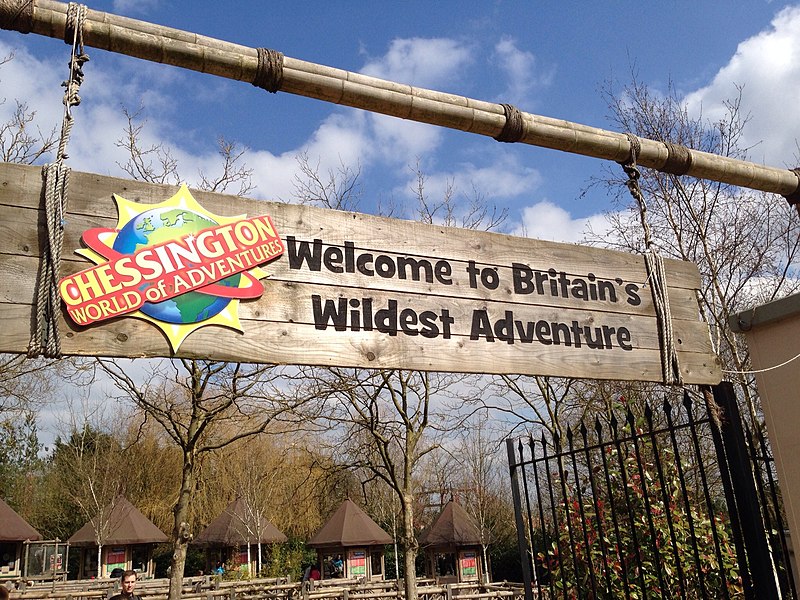 File:Chessington World of Adventures entrance sign and logo.jpg