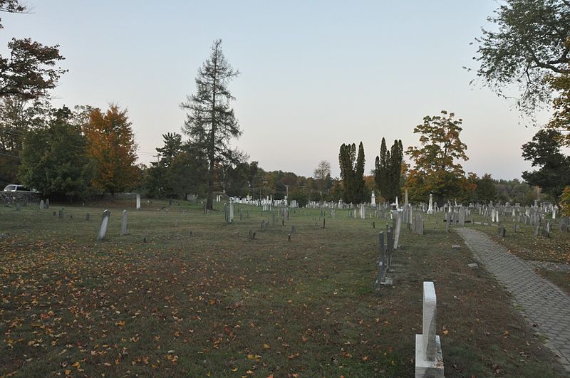 File:ChesterNH VillageCemetery.jpg