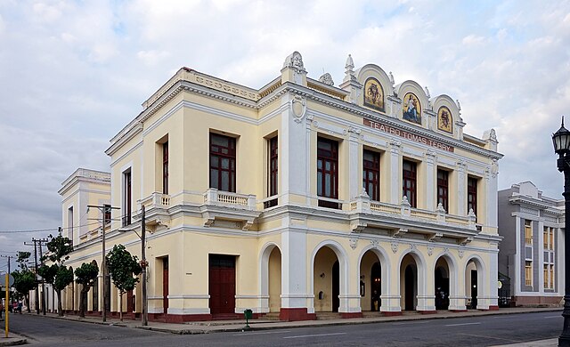 Description de l'image Cienfuegos theatre terry.JPG.